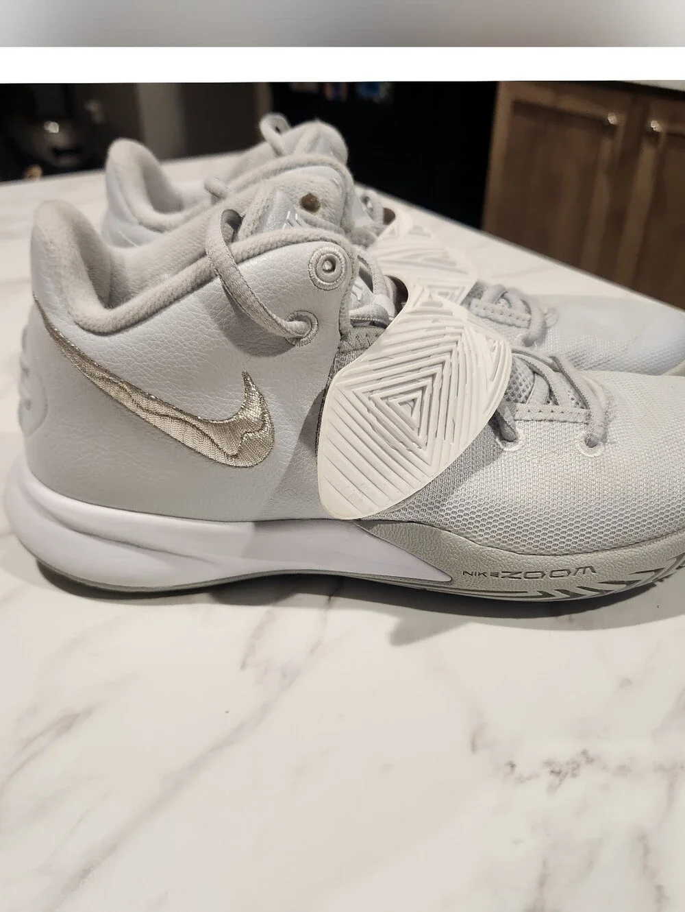 Nike Zoom Kyrie Flytrap 3 Shoes Mens Size 9 Kyrie Flytrap 3  main image 4